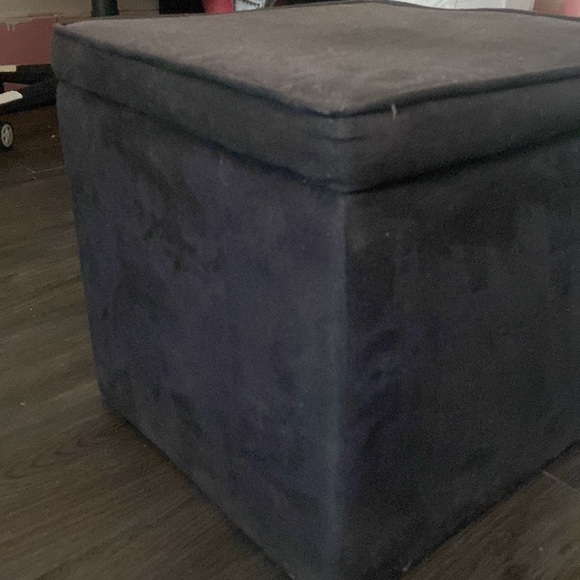 Storage cube! - Picture 4 of 5